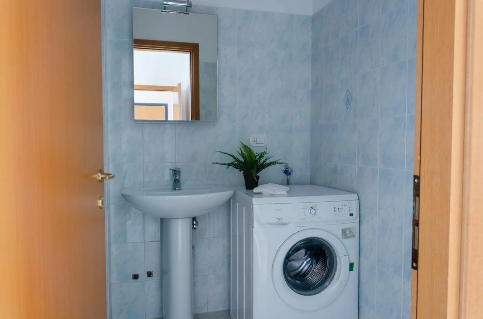 Metropolitan Home Gonin Milan 0*,  Italy